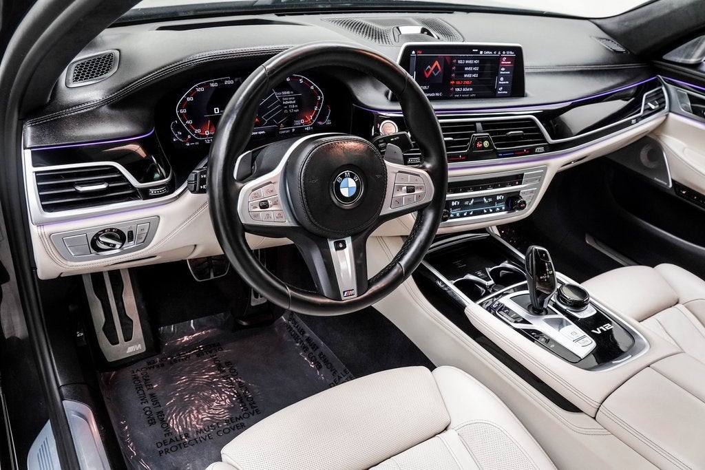 2022 BMW 7 Series M760i