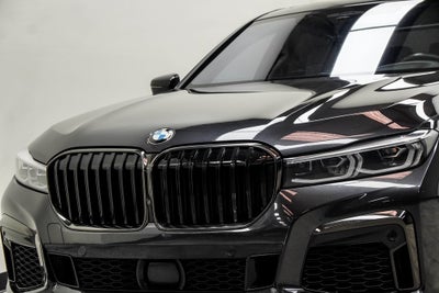 2022 BMW 7 Series M760i
