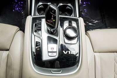 2022 BMW 7 Series M760i