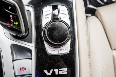 2022 BMW 7 Series M760i