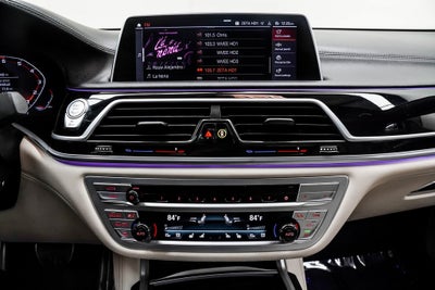 2022 BMW 7 Series M760i