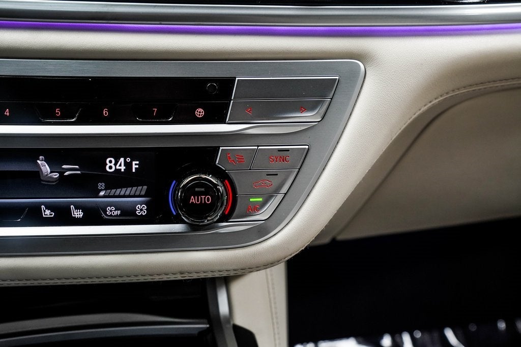 2022 BMW 7 Series M760i