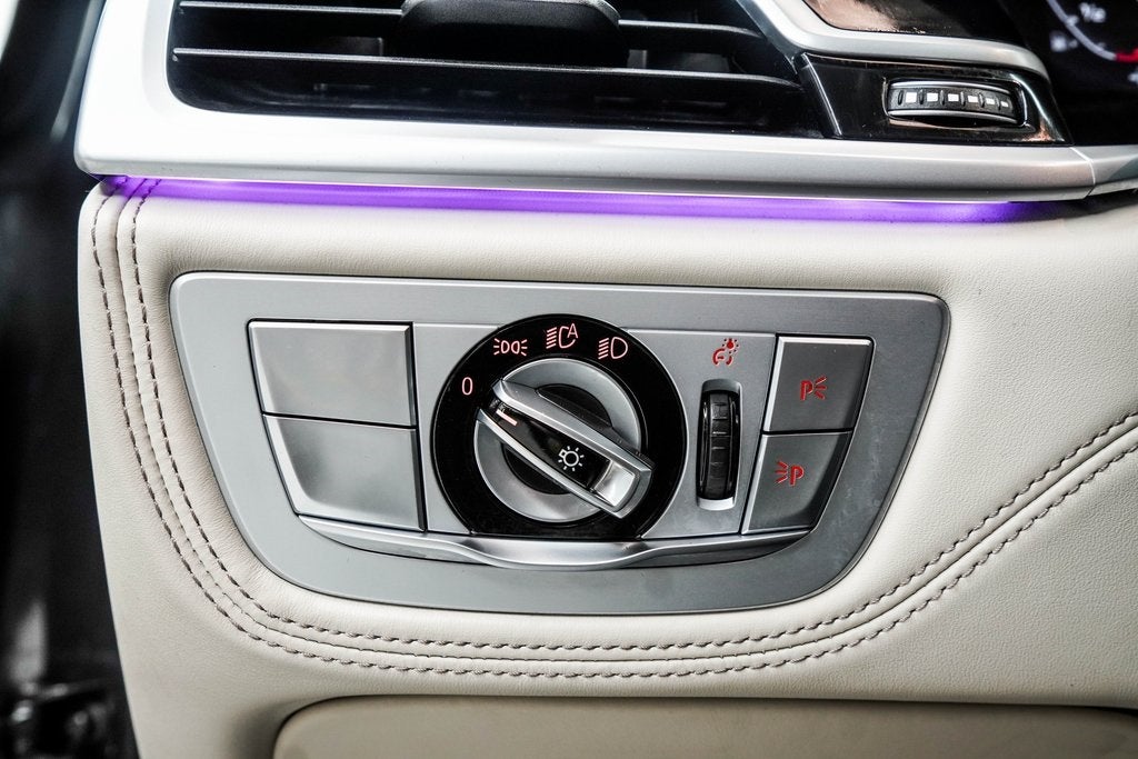 2022 BMW 7 Series M760i