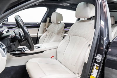 2022 BMW 7 Series M760i