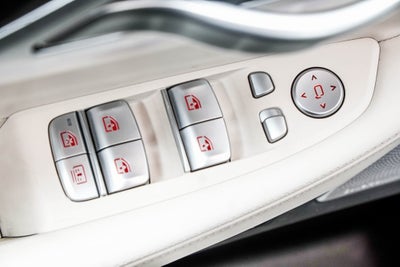 2022 BMW 7 Series M760i