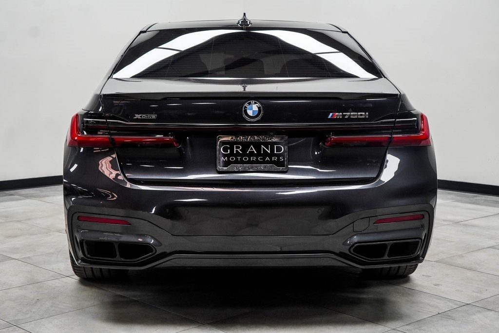 2022 BMW 7 Series M760i