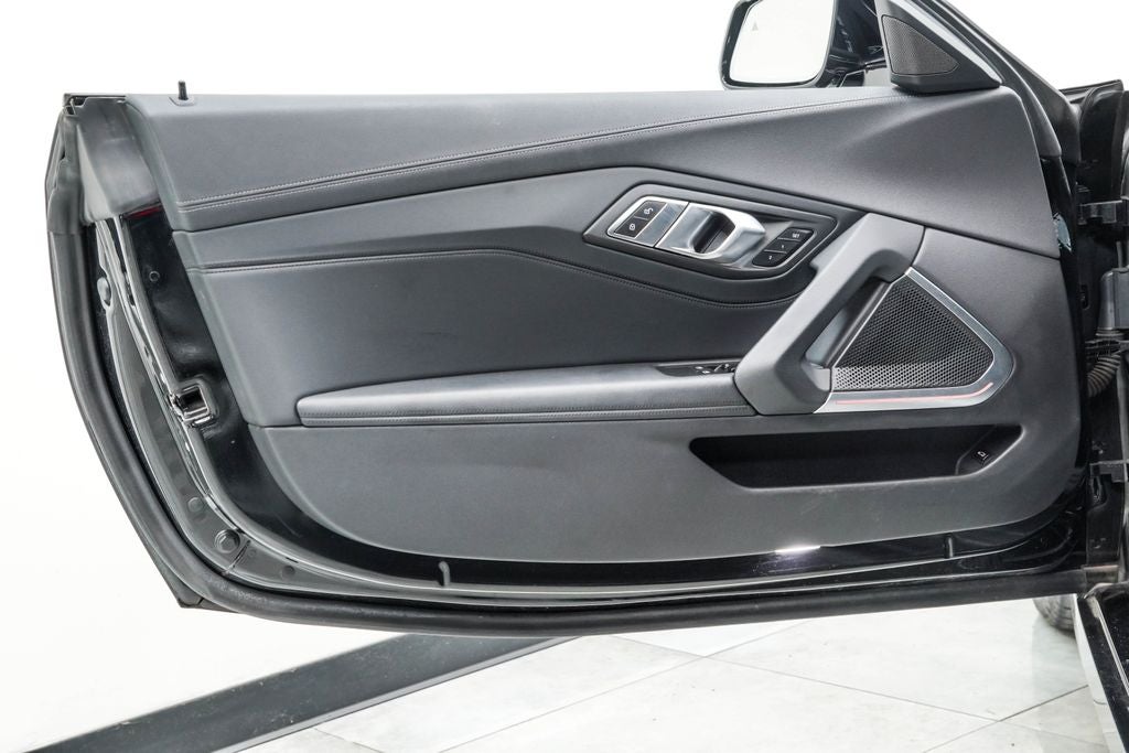 2025 BMW Z4 sDrive30i
