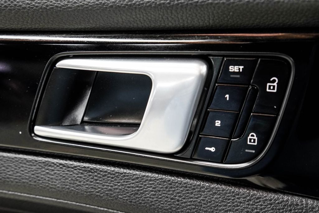 2020 Porsche Panamera Base