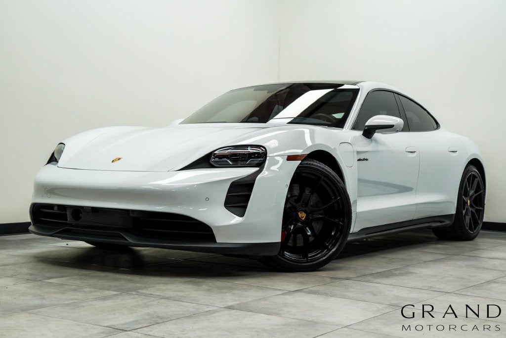 2022 Porsche Taycan GTS