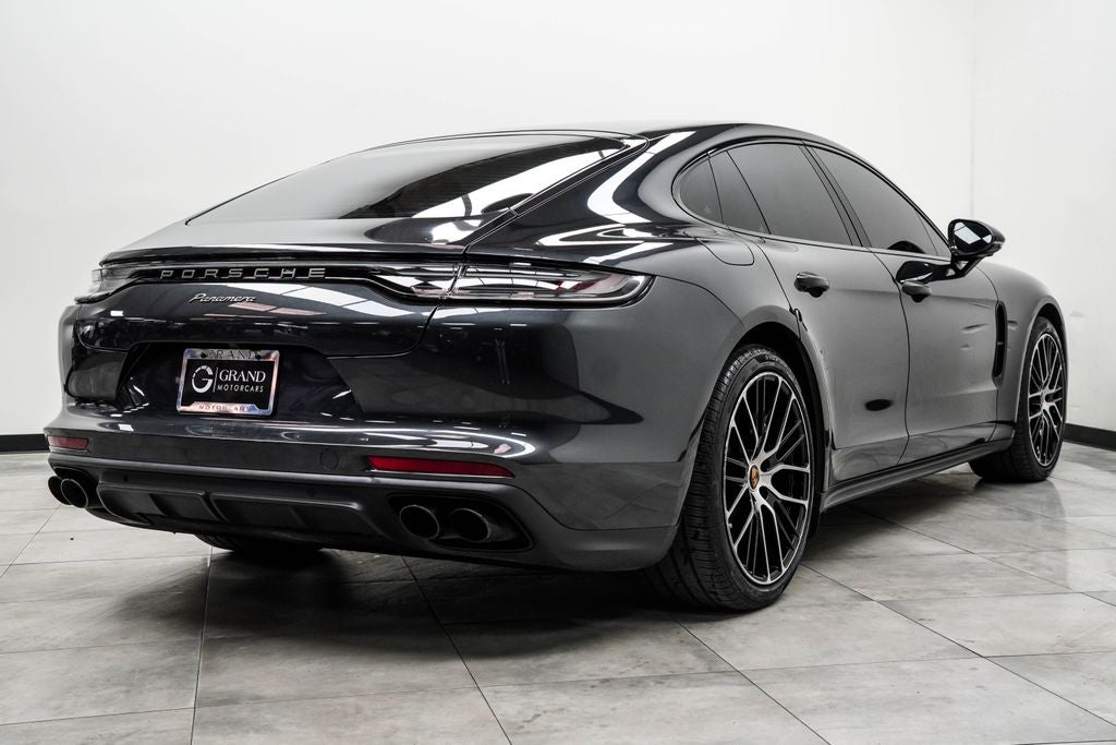 2023 Porsche Panamera 4 Platinum Edition