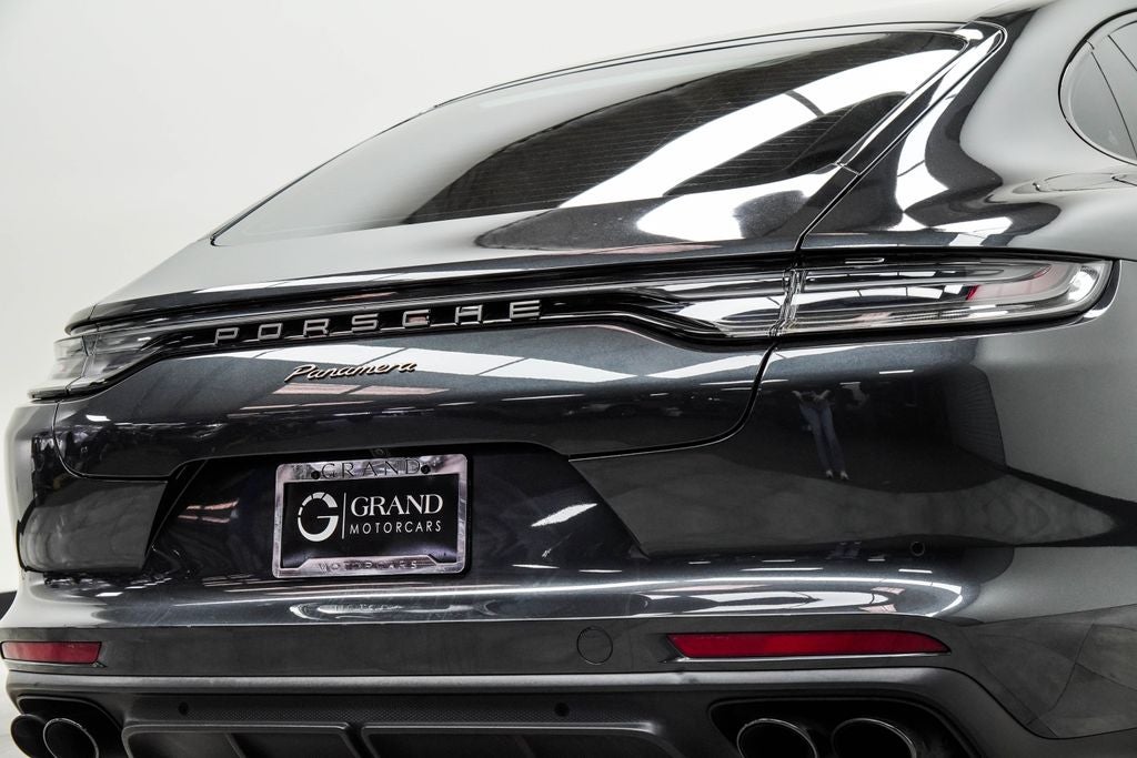 2023 Porsche Panamera 4 Platinum Edition