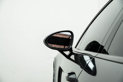 2023 Porsche Panamera 4 Platinum Edition