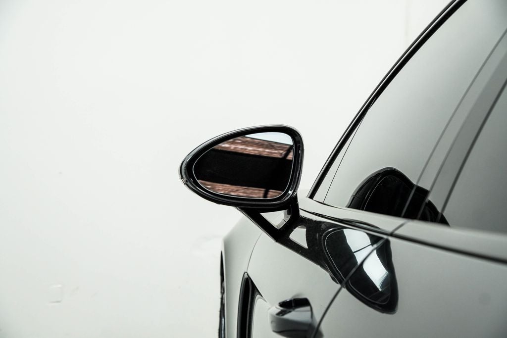 2023 Porsche Panamera 4 Platinum Edition