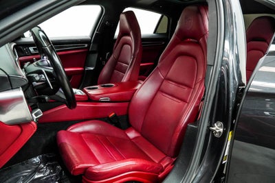2023 Porsche Panamera 4 Platinum Edition