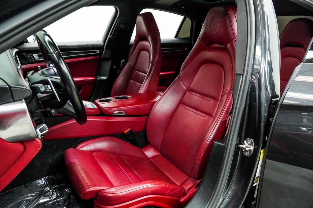 2023 Porsche Panamera 4 Platinum Edition