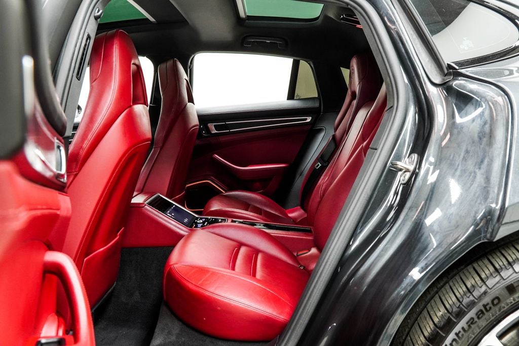 2023 Porsche Panamera 4 Platinum Edition