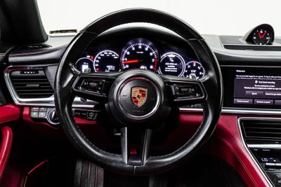 2023 Porsche Panamera 4 Platinum Edition