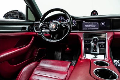2023 Porsche Panamera 4 Platinum Edition