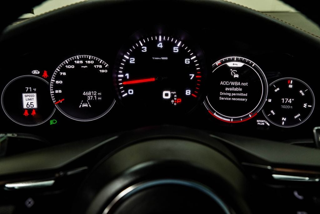 2023 Porsche Panamera 4 Platinum Edition