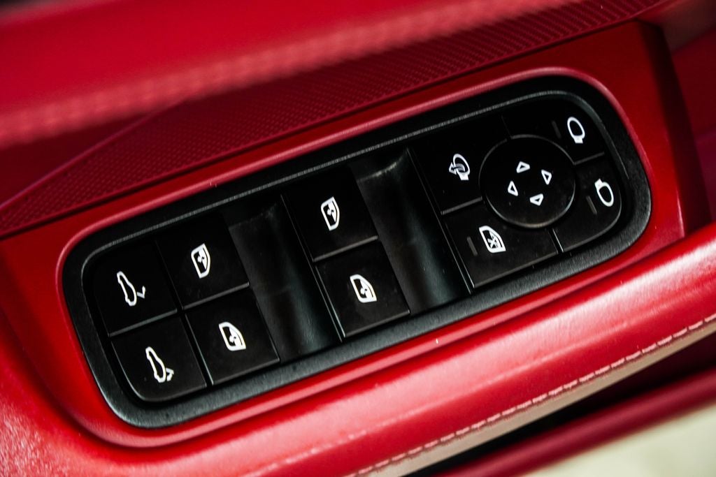 2023 Porsche Panamera 4 Platinum Edition