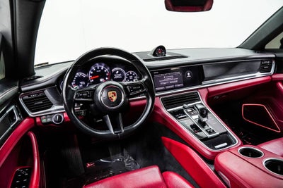 2023 Porsche Panamera 4 Platinum Edition