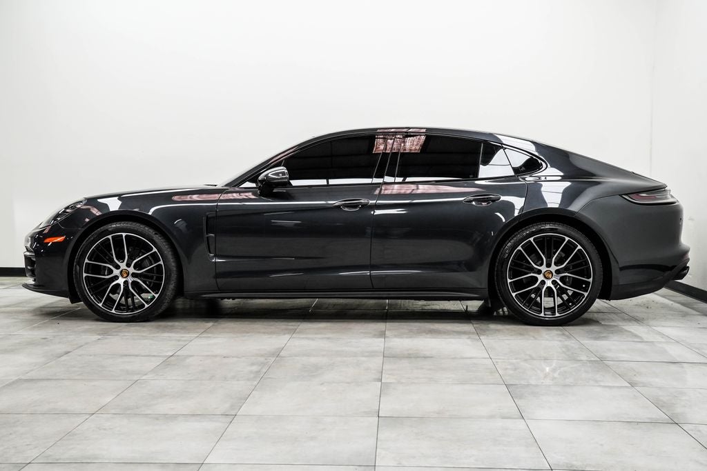 2023 Porsche Panamera 4 Platinum Edition