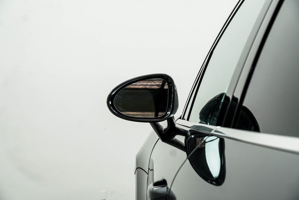 2024 Porsche Macan T