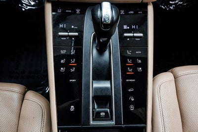 2024 Porsche Macan T