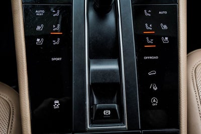 2024 Porsche Macan T