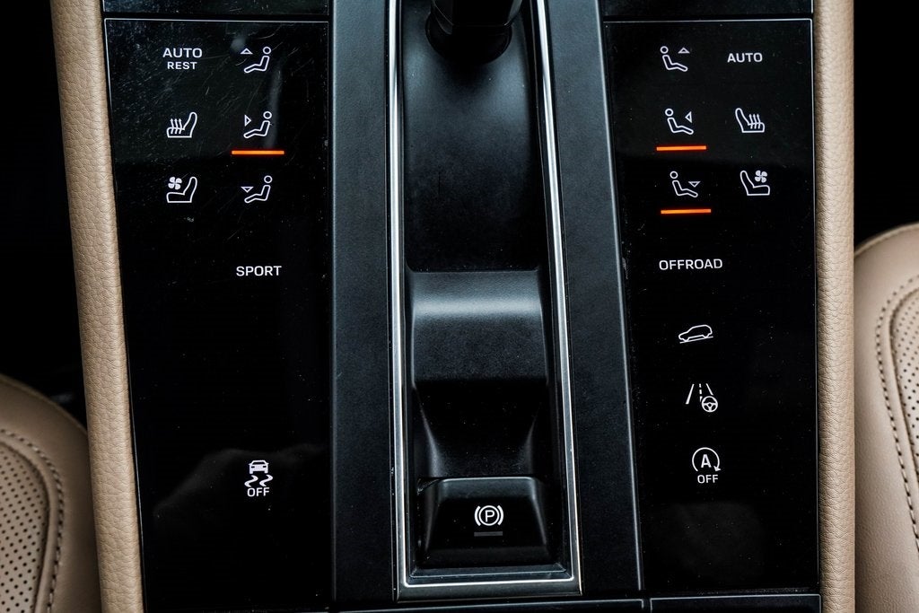 2024 Porsche Macan T