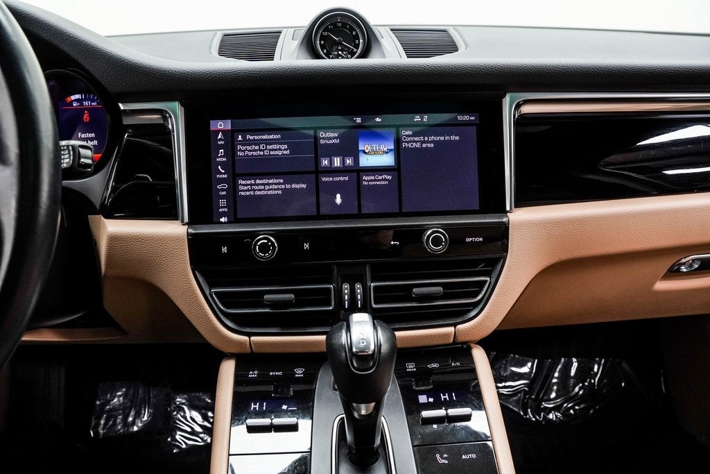 2024 Porsche Macan T