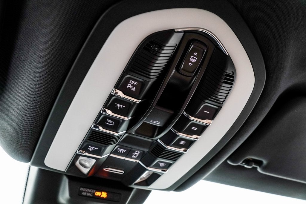 2024 Porsche Macan T