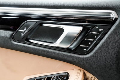 2024 Porsche Macan T