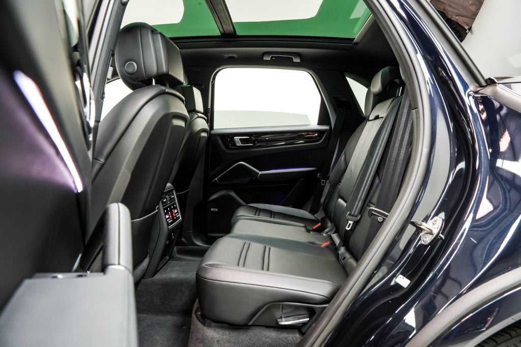 2021 Porsche Cayenne Base