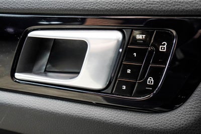 2021 Porsche Cayenne Base