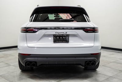 2022 Porsche Cayenne S Platinum Edition
