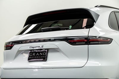 2022 Porsche Cayenne S Platinum Edition