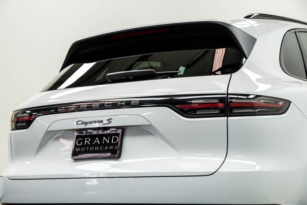 2022 Porsche Cayenne S Platinum Edition