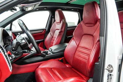 2022 Porsche Cayenne S Platinum Edition