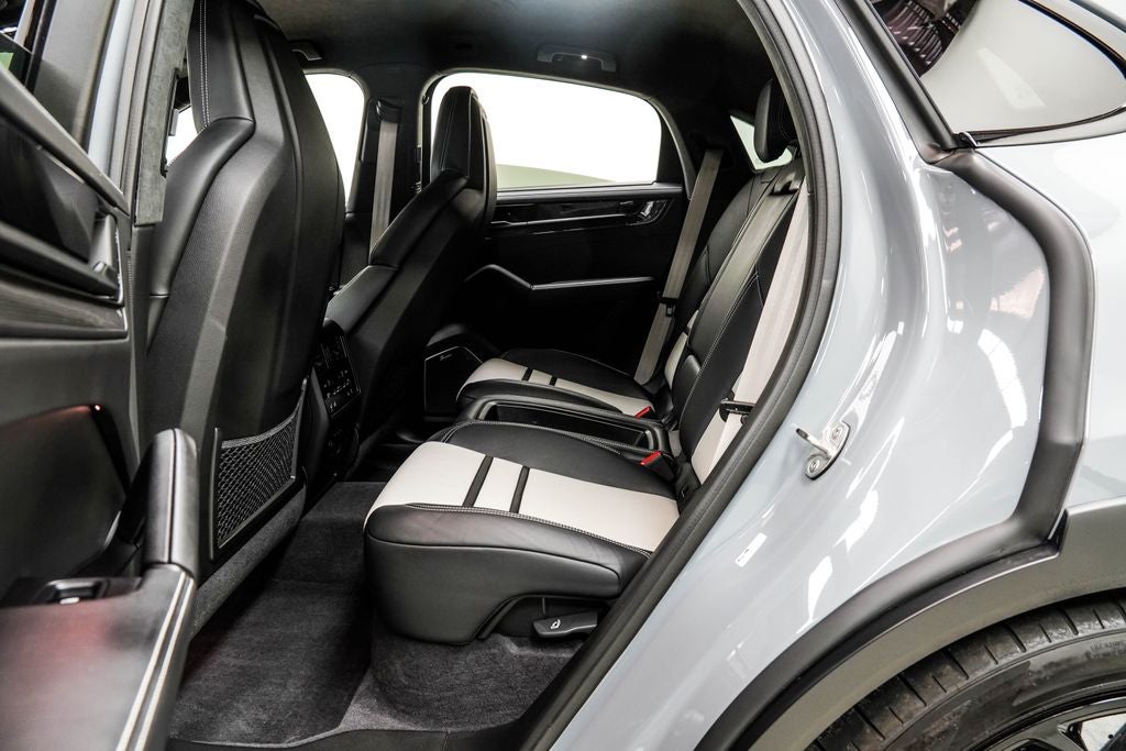2024 Porsche Cayenne Coupe Turbo GT