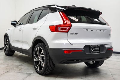 2021 Volvo XC40 R-Design