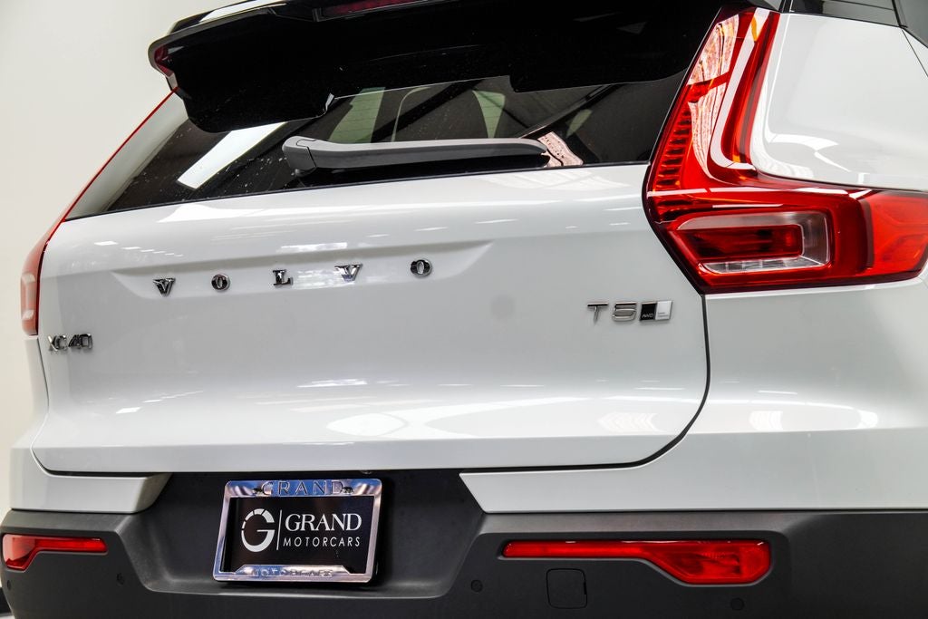 2021 Volvo XC40 R-Design