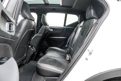 2021 Volvo XC40 R-Design