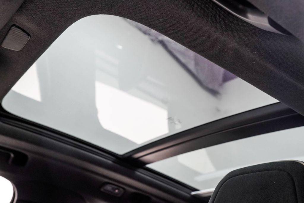 2021 Volvo XC40 R-Design