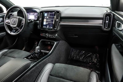 2021 Volvo XC40 R-Design