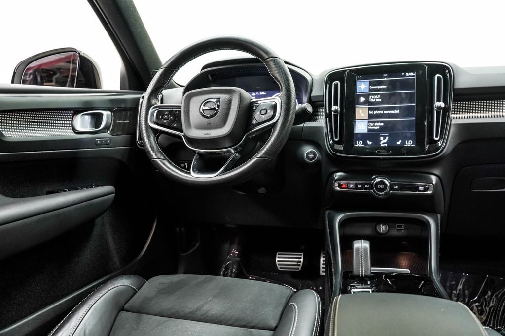 2021 Volvo XC40 R-Design