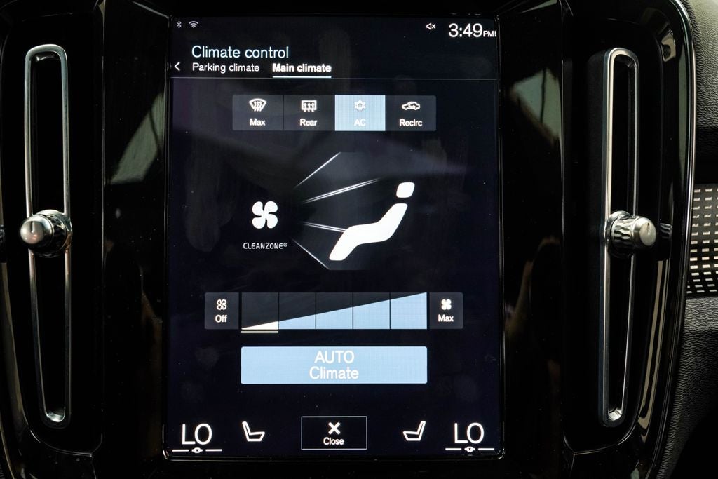 2021 Volvo XC40 R-Design