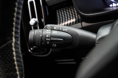 2021 Volvo XC40 R-Design