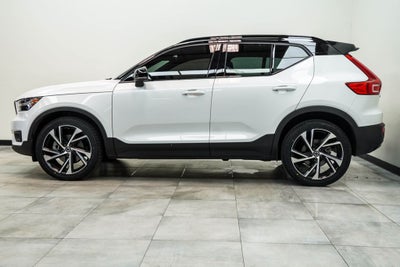 2021 Volvo XC40 R-Design