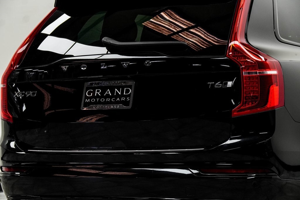 2021 Volvo XC90 T6 R-Design